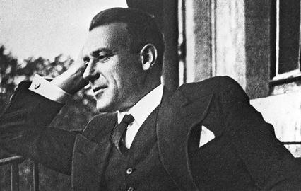 Разбудите меня через сто лет, спросите, что происходит в Киеве, а я отвечу: сносят памятники - Булгаков