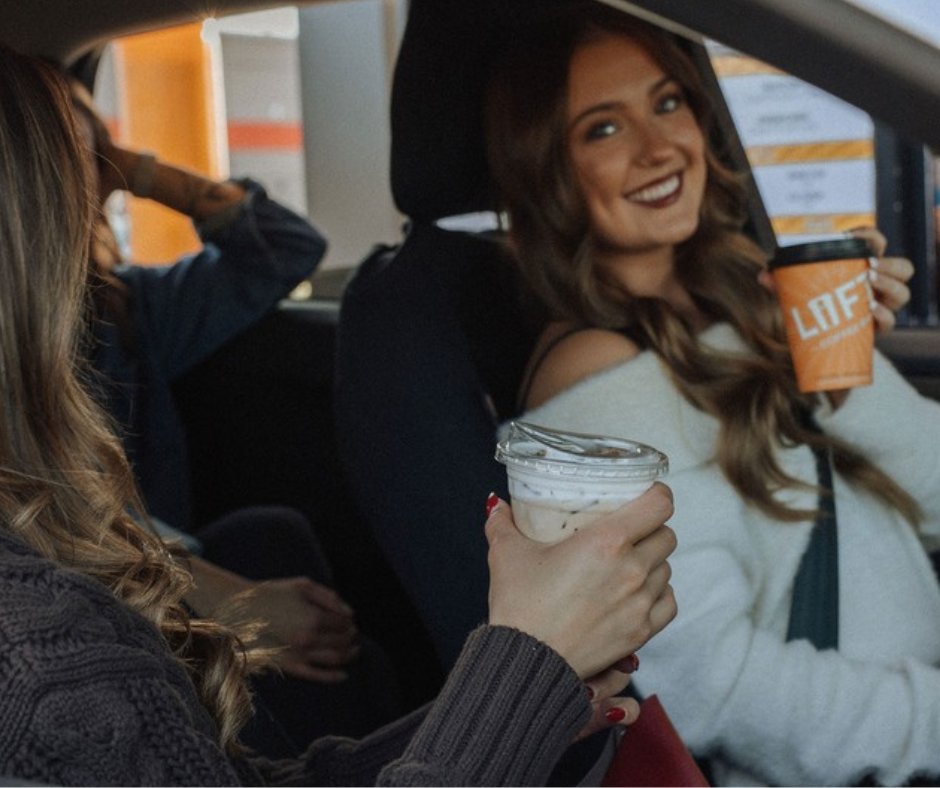 LiftCoffeeBar's tweet image. 🎄 Christmas Eve Happy Hour 🎄
Tomorrow (12/24) • 3–5 PM

☕ $3 medium seasonal drinks
Fuel up before the holiday chaos.

#GetLifted #Cheers