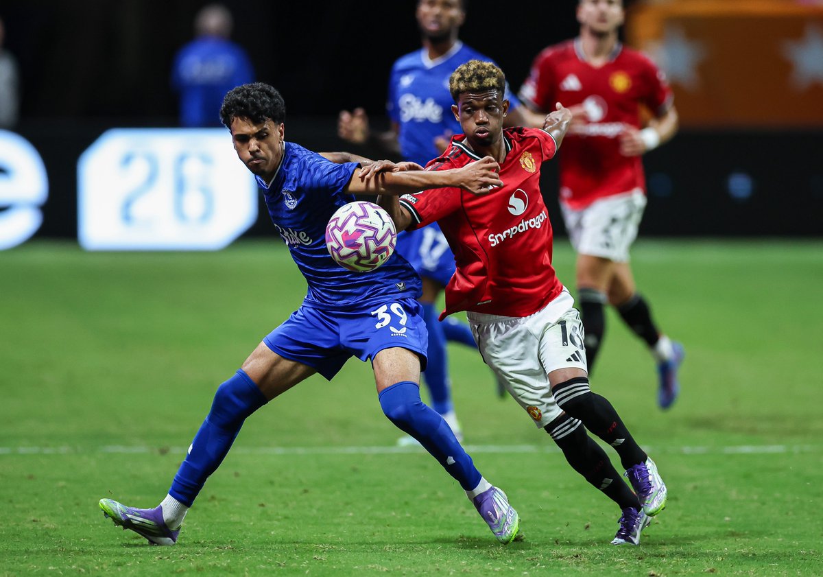 Fantasía Azulona tweet media