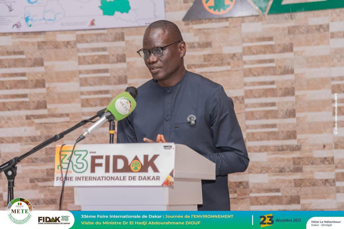 drelhadjiAdiouf's tweet photo. J’ai présidé ce mardi 23 décembre 2025, la journée de l’environnement à la 33ᵉ édition de la Foire Internationale de Dakar au CICES, autour du thème « Transformation territoriale et développement inclusif : rôle du METE ».

Cette journée a connu une forte mobilisation des services du Ministère, qui ont présenté leurs actions, projets et initiatives au Pavillon brun.
Les activités ont été marquées par une séance de reboisement, une visite des stands et un panel de discussion réunissant responsables institutionnels et experts, mettant en lumière le rôle stratégique de l’environnement dans la transformation des territoires, la création d’emplois verts et l’amélioration durable du cadre de vie.

À travers cette participation à la FIDAK 2025, le METE réaffirme son engagement en faveur d’une gouvernance environnementale participative, inclusive et tournée vers les citoyens.

El Hadji Abdourahmane DIOUF - METE