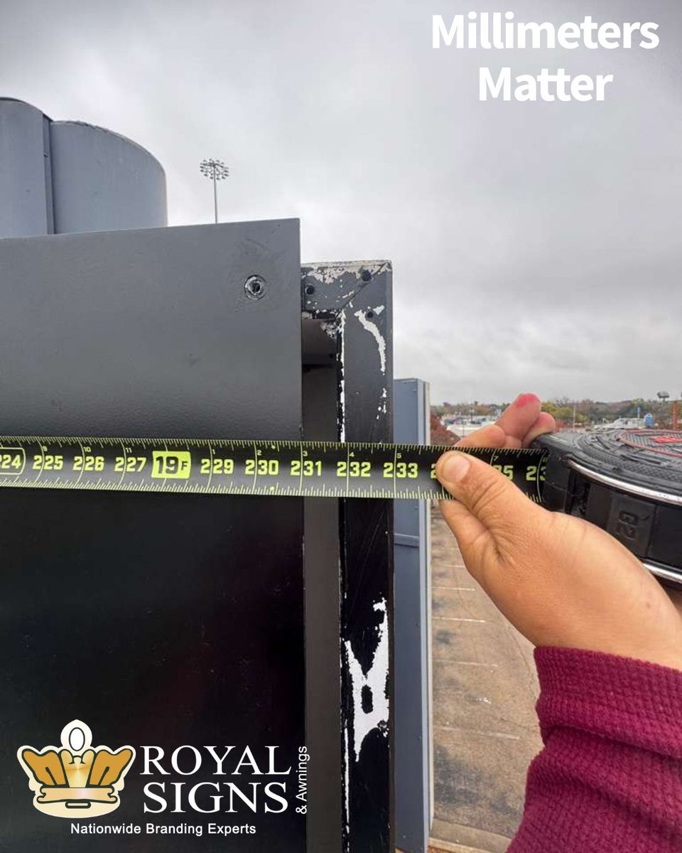 royalsigns_ATX's tweet image. This is where quality shows up. Measuring down to the millimeter helps us achieve proper alignment and a polished finish that holds up visually and structurally.
#SignInstallation #PrecisionSignage #CommercialSignage #SignCraftsmanship #SignCompanyUSA