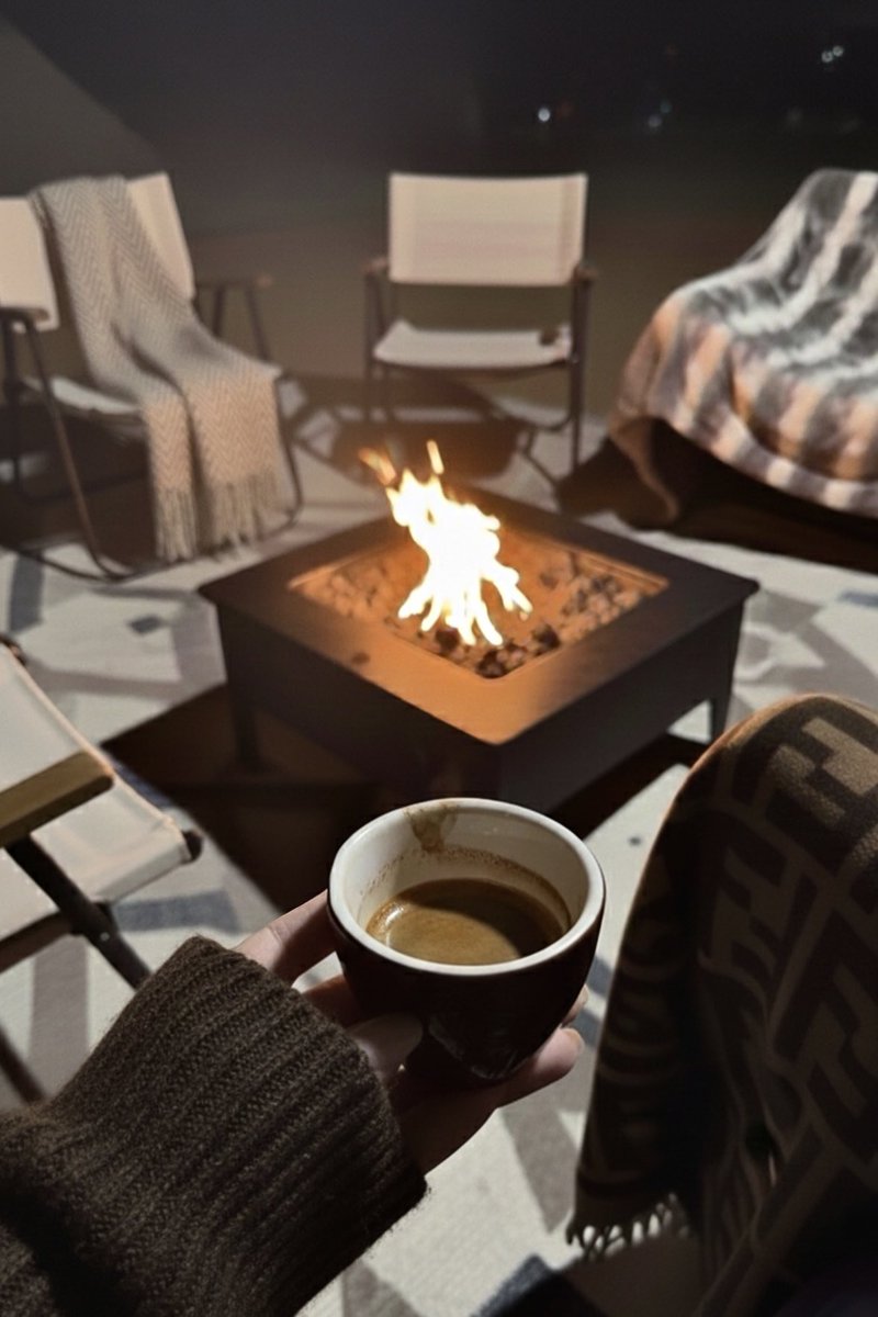 538ii's tweet image. « هات كفك والله إني باسطٍ لأجلك كفوفي
جعل تفداك الكفوف الطيبة قبل الوضيعة

أتعقَّل في ديارك . . و أتجرَّد من سيوفي 
كلّ ظلٍّ معك أحبَّه ، كلّ دربٍ فيك أضيعه »