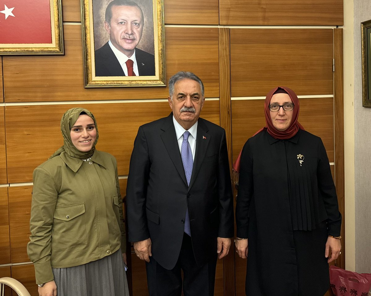 AK Parti Genel Başkan Yardımcımız, Siyasi ve Hukuki İşler Başkanımız Sayın <a href="/Hayati_Yazici/">Hayati Yazıcı</a>’yı ziyaret ettik. 

Nazik ev sahipliği ve kıymetli sohbetleri için Başkanımıza teşekkür ediyorum.
Birlik ve beraberlik içinde, aynı inanç ve kararlılıkla yolumuza devam ediyoruz.