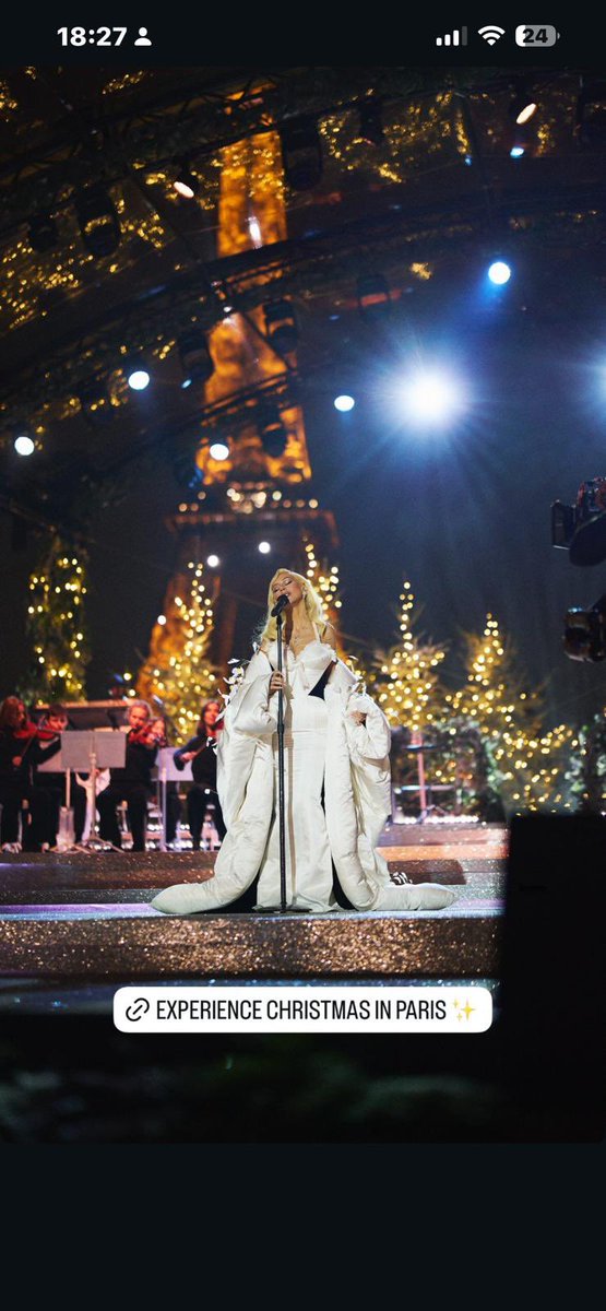 MatuMatts's tweet image. Got my streaming ticket for tomorrow's show! @xtina 🎟️ Can't believe I actually saw it in person… 🤯✨Unforgettable 😭