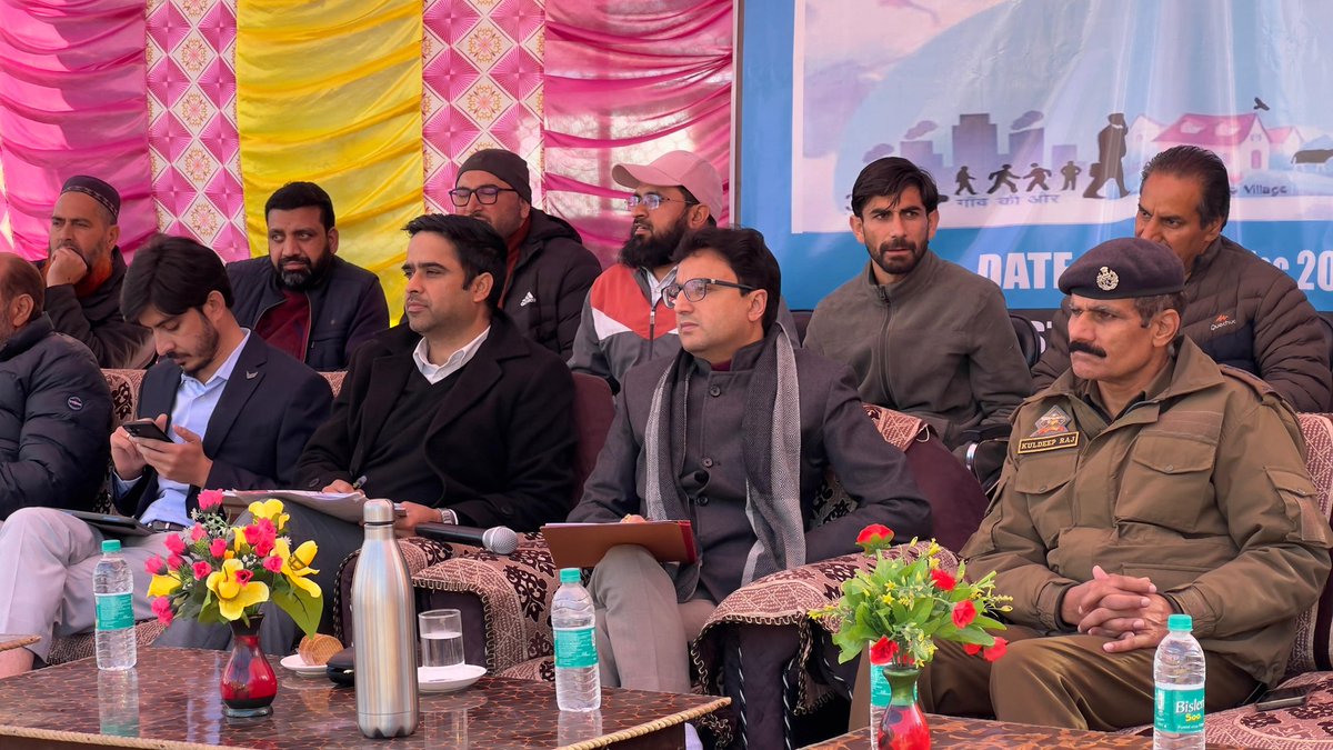 Public Grievances redressal camp held at Gool as part of Week long " Prashasan Goan Ki Ore " Campaign.  <a href="/dcramban/">Deputy Commissioner (DEO), Ramban</a> <a href="/diprjk/">Information & PR, J&K</a> <a href="/ImtiazahmedKas/">Imtiaz Ahmed</a>