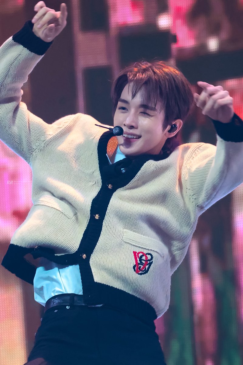 𝑹𝑹 tweet media