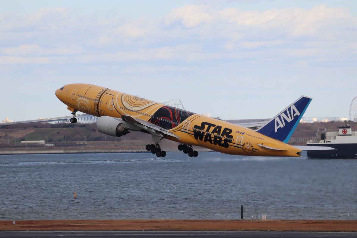恐らく、 これで見納めかなぁ(´；ω；`) #ANA #JA743A #STARWARS