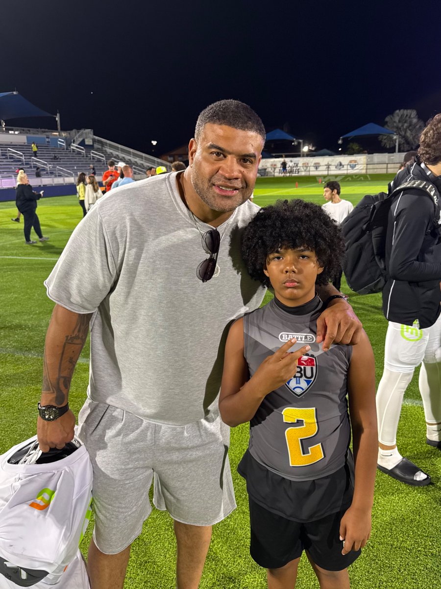 Neo Douglas tweet media