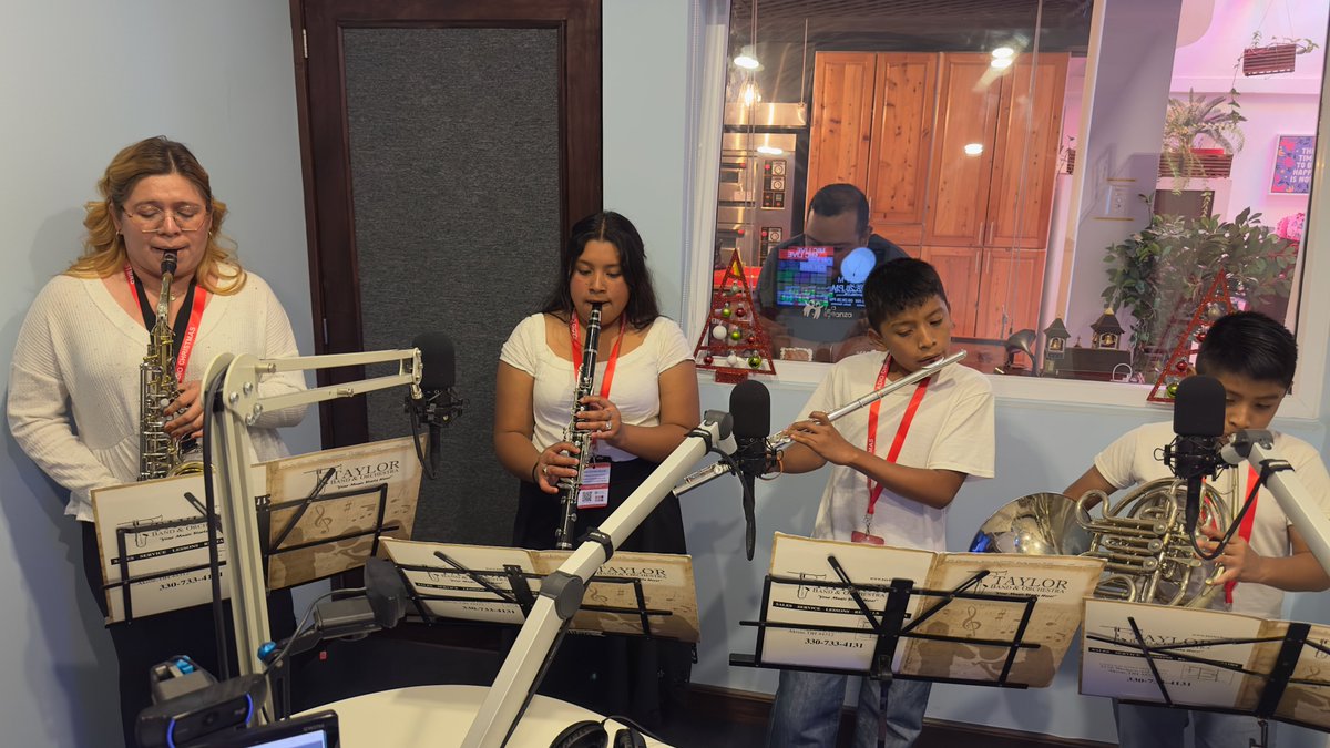 Radio Christmas tweet media