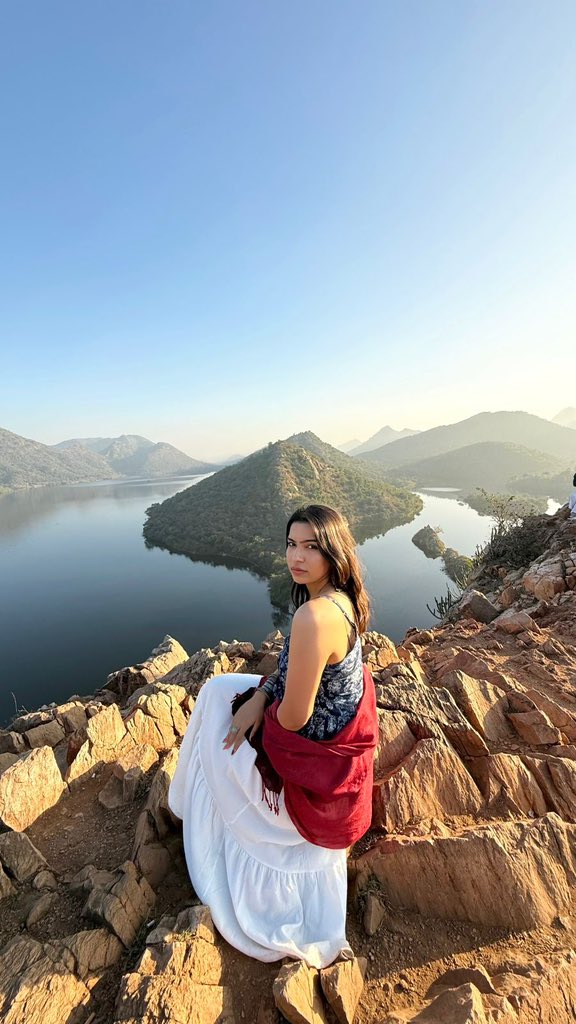 ShwetaKukreja_'s tweet image. Outfits I wore in Udaipur. ✨