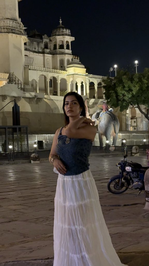 ShwetaKukreja_'s tweet image. Outfits I wore in Udaipur. ✨