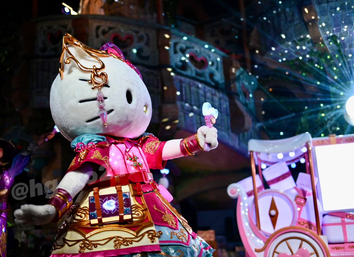 キティ FOREVER 21」が、キティやクロミが登場する本国の “サンリオスプリング