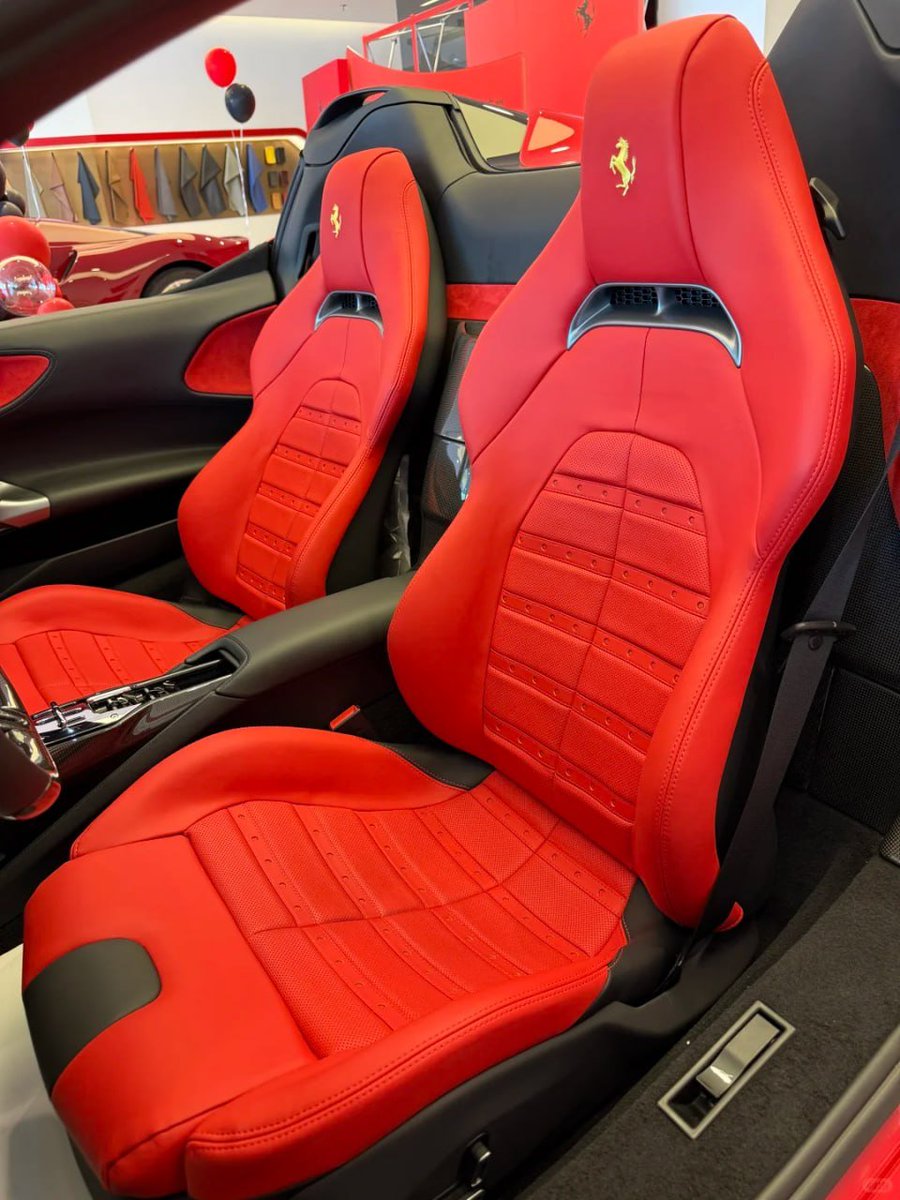 VipinRathwa's tweet image. Every detail tells a story. 🚗✨ #RollingInStyle