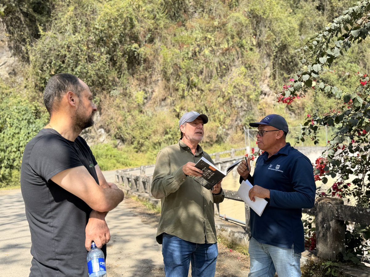 Nuestro trabajo es llevar la mejor energía a cada rincón del territorio. Hacer que en el sector energético de Antioquia sigan pagando cosas muy buenas. 

⛰️⚡️