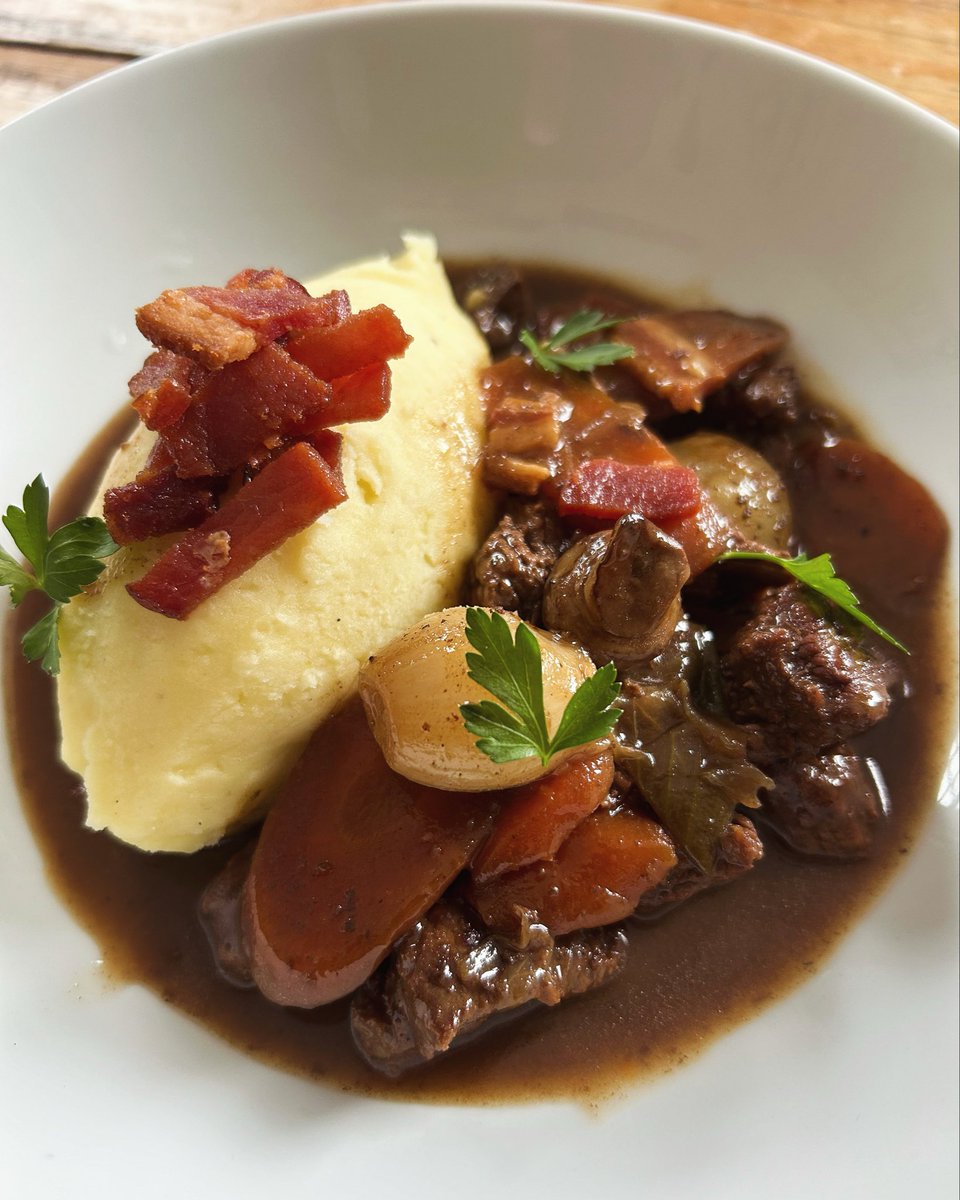 South London &amp; SE England — elevate your next event with chef-led catering by a team with 27 years’ experience in London’s finest kitchens.
Weddings, corporate events, private dining — crafted with precision and passion.