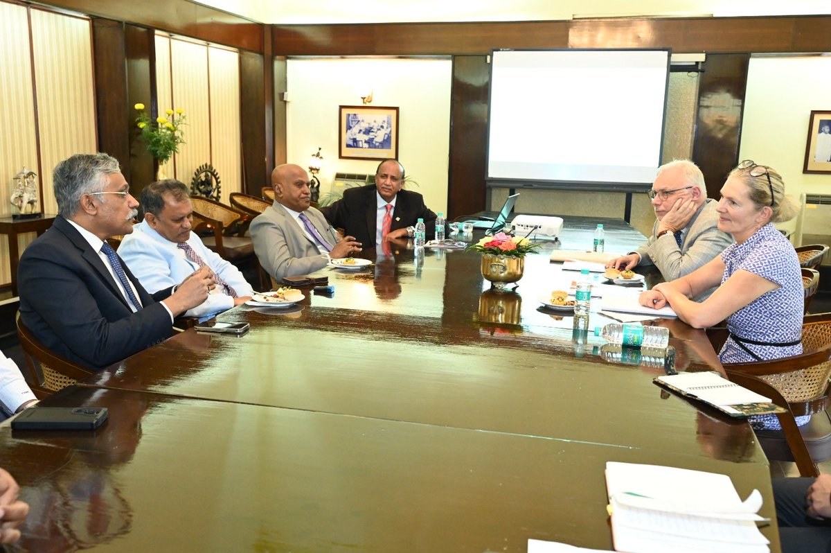 HQ_IDS_India's tweet image. CDM Secunderabad, #CDM hosted Prof Sven Bernhard Gareis and Dr (Prof) Maren Tomforde from  Bundeswehr Command and Staff College, Hamburg, #Germany, strengthening #IndiaGermany defence ties 

The visit fostered professional exchange and collaboration between the two premier…