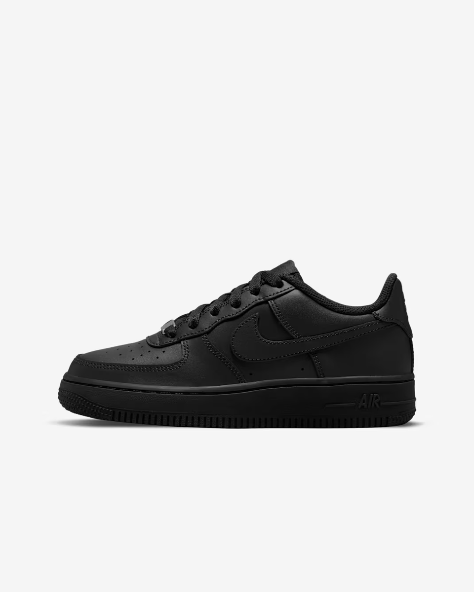 sneakersteal tweet picture