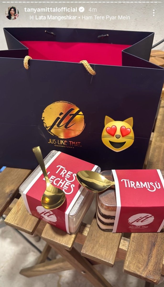 chahat_era's tweet image. Tanya is enjoying 2 of my favorite flavors of cakes 🤤 🤩

#TanyaMittal 🧿