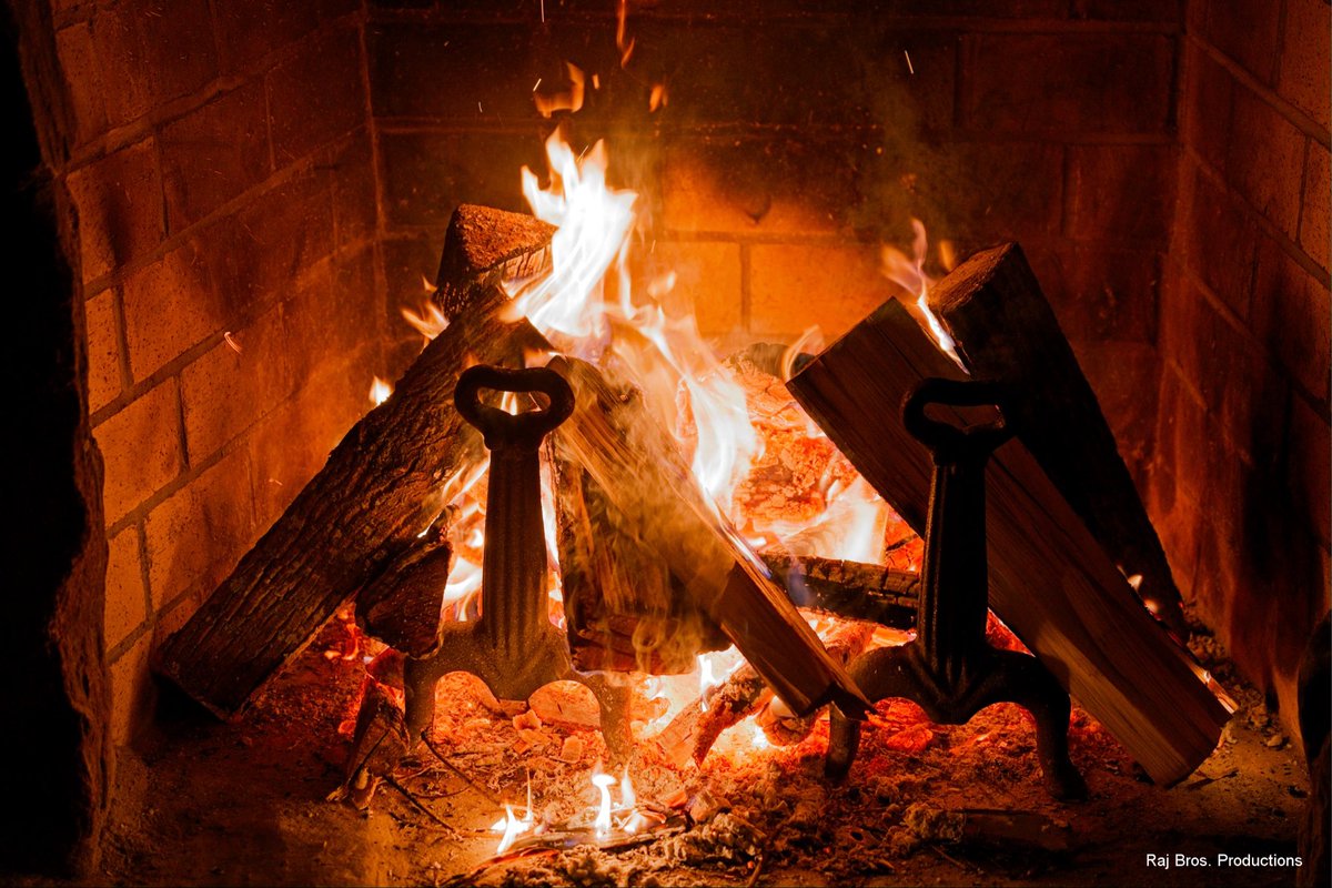 ✨ Christmas at Saint Anthony’s ✨
Come celebrate the Nativity of Our Lord in the beauty and reverence of Catholic Tradition.

Christmas Eve – Wednesday, December 24
📖 9:00 PM — Matins of Christmas
🙏 11:15 PM — Confession

Christmas Day – Thursday, December 25
🌟 Midnight —