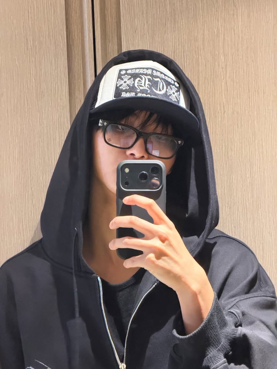 1024updates's tweet image. [📷] 251223 | SEONGHWA

#ATEEZ #에이티즈 #SEONGHWA