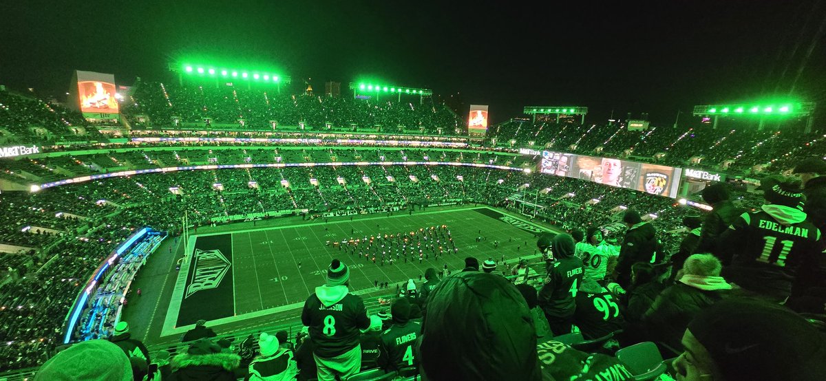 biobroken's tweet photo. Despite losing in a terrible game, #MandTBankStadium is still an amazing sight!  #nfl #nflstadiums #nflravens #baltimoreravens #ravens #ravensflock https://t.co/pkx5joTD1O