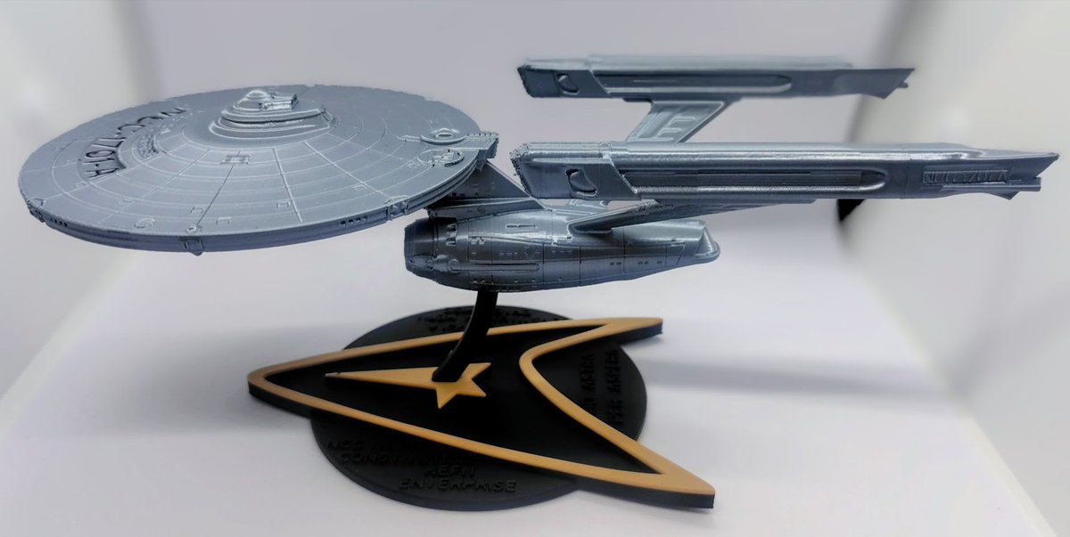 matzoka's tweet image. スタートレック エンタープライズ印刷してみた😍😍

もう少しデカいデザイン（印刷に数日かかる？）があるようなのでヒマできたらチャレンジしてみよう🥳

#StarTrek #QIDIQ2 #Enterprise