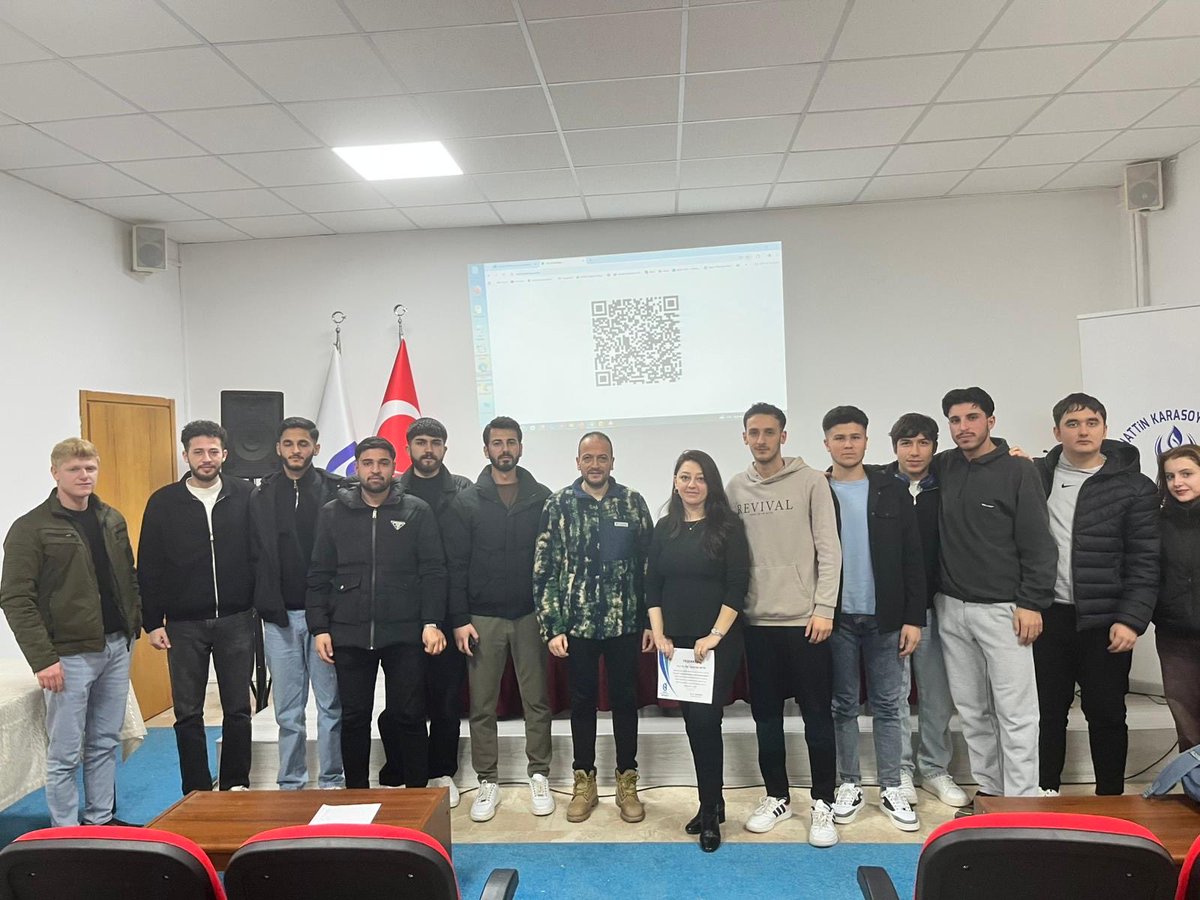 isubu_uluborlu's tweet photo. Yüksekokulumuz Sağlık Bakım Hizmetleri Bölümü Dr.Öğr.Üyesi Aslı METİN tarafından “Kariyer Planlama ve CV Hazırlama Eğitimi “ konulu konferans, öğrencilerimizin yoğun katılımı ile gerçekleştirildi. Tüm katılımcılara teşekkür ederiz.@isubu32 @isubu_uluborlu https://t.co/sJBmOs3GVG
