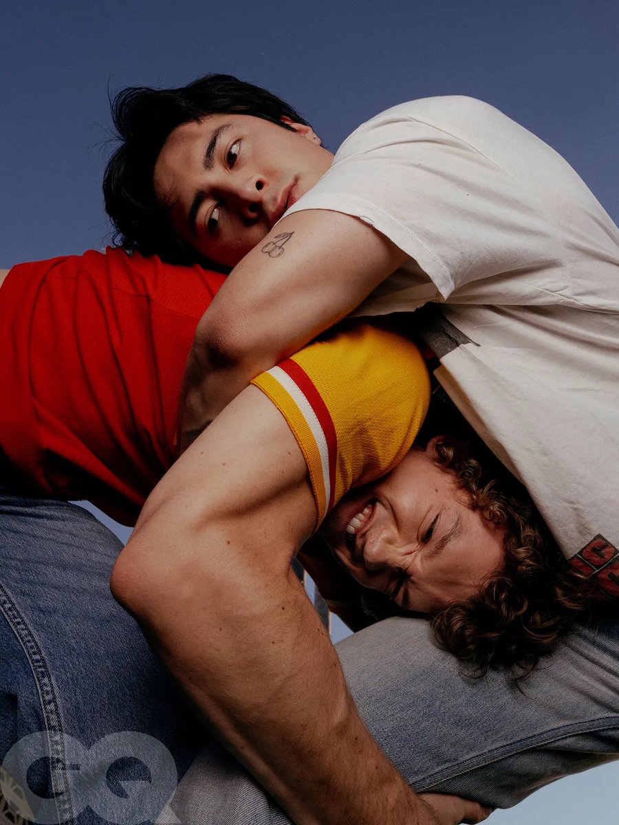 asturiat's tweet image. i looooove some good ass colouring when it comes to photography these two guys look so vibrant and cute