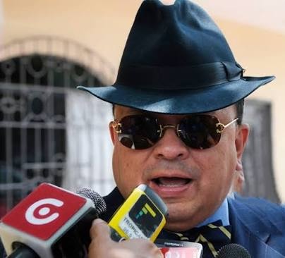 noticiarasputin's tweet photo. SOMBRERITO QUIERE MANEJAR CON PIOLA LA JUSTICIA. PARA BENEFICIAR LA "MERCA" El abogado Héctor Vanegas pide un hábeas corpus para que le den la libertad y se respeten los derechos de su cliente el NARCOTRÁFICANTE MÉXICANO Carlos Mayoral Bonoz. https://t.co/nizMUGUL5r