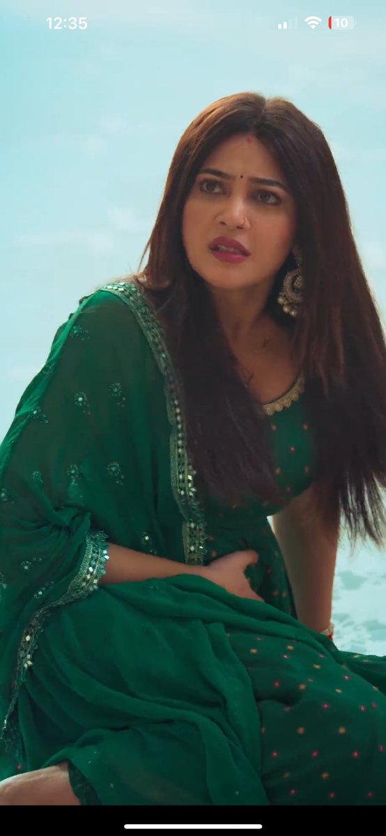 #KaveriPriyam in a gangster micro-drama . Loved her colloquial accent. 

#StoryTV #MafiaOfMirzapur