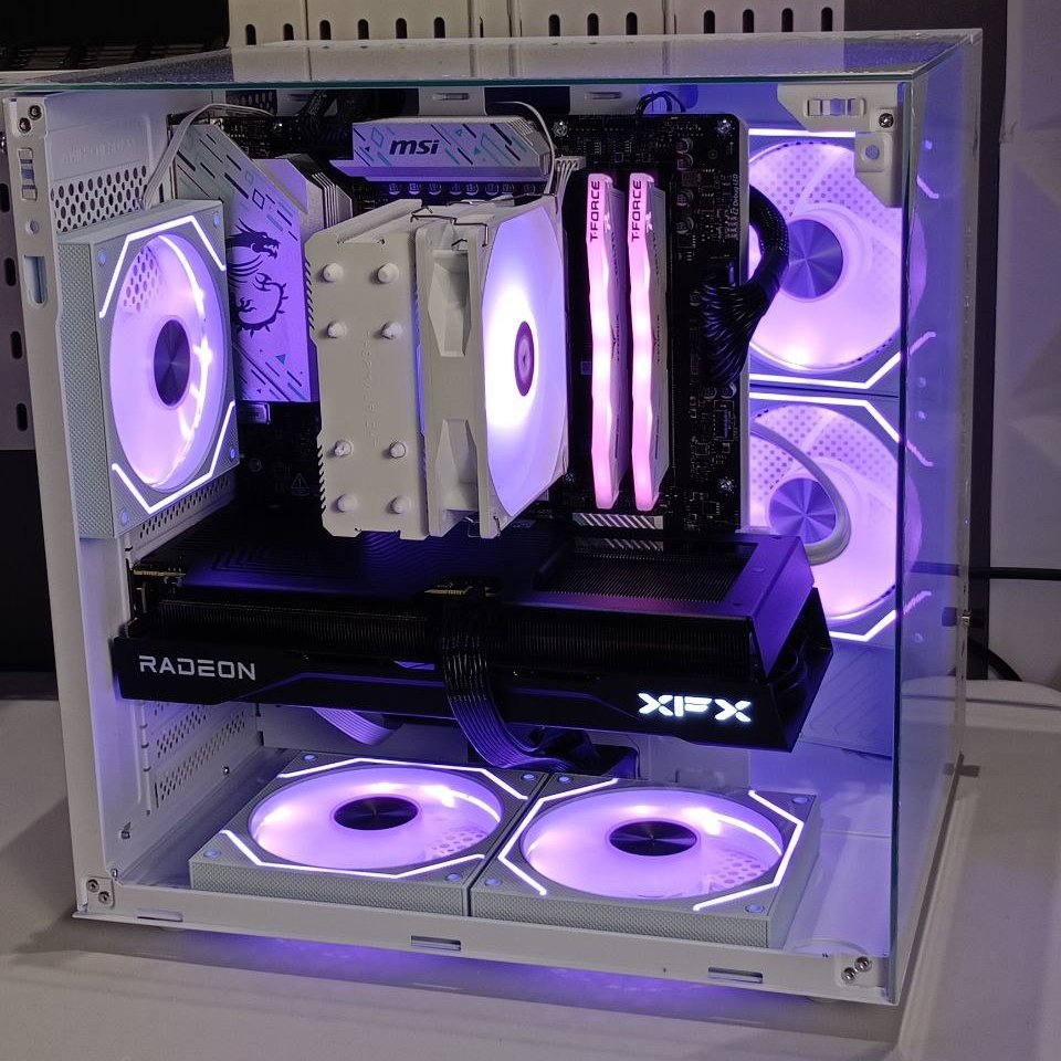 AURA PC 💻 tweet media