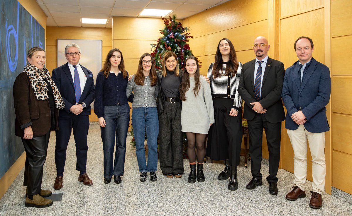 mjburuaga's tweet image. Marta, Saire, Clara y Teresa ponen nombre y rostro al talento cántabro en la investigación contra el cáncer.
Gracias a la @ContraCancerES y a nuestros centros de referencia, Cantabria avanza con ciencia, compromiso y esperanza.