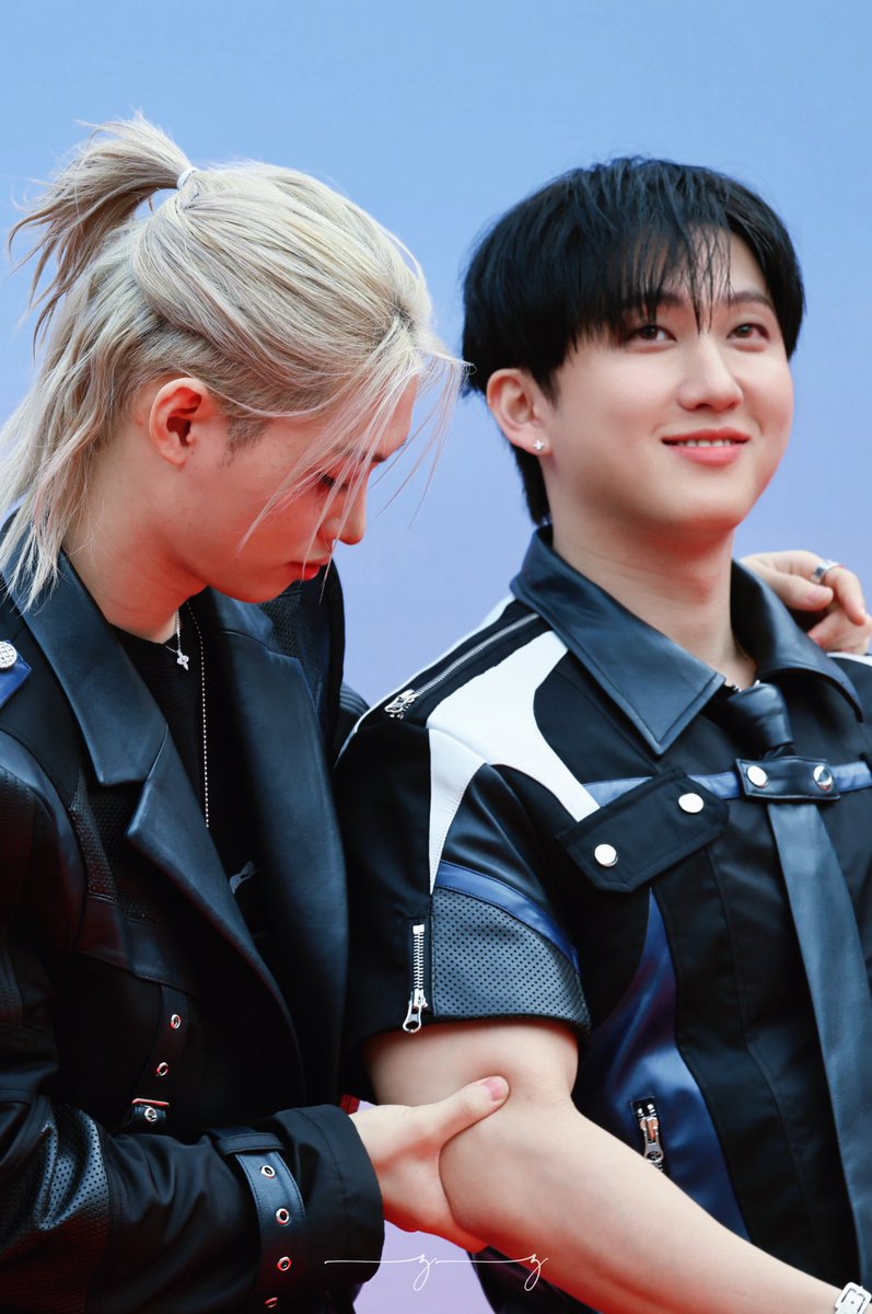 i think he likes changbin’s triceps and i have proof