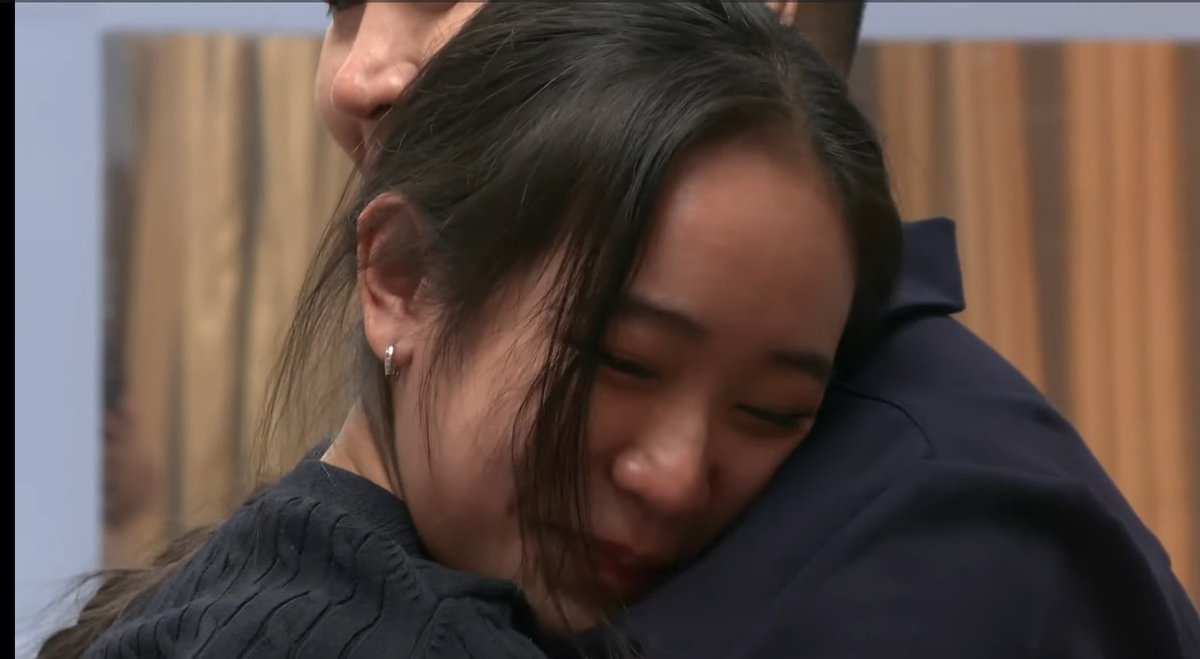 Who's cutting onions??

The first thing Daddy Jorge asked "HAPPY KA DITO?" and that hit me hard. A loving father would always ask their children kamusta ka na anak? or masaya kaba anak?This shows how a father wants to know your thoughts and emotions. I'm just happy that Caprice