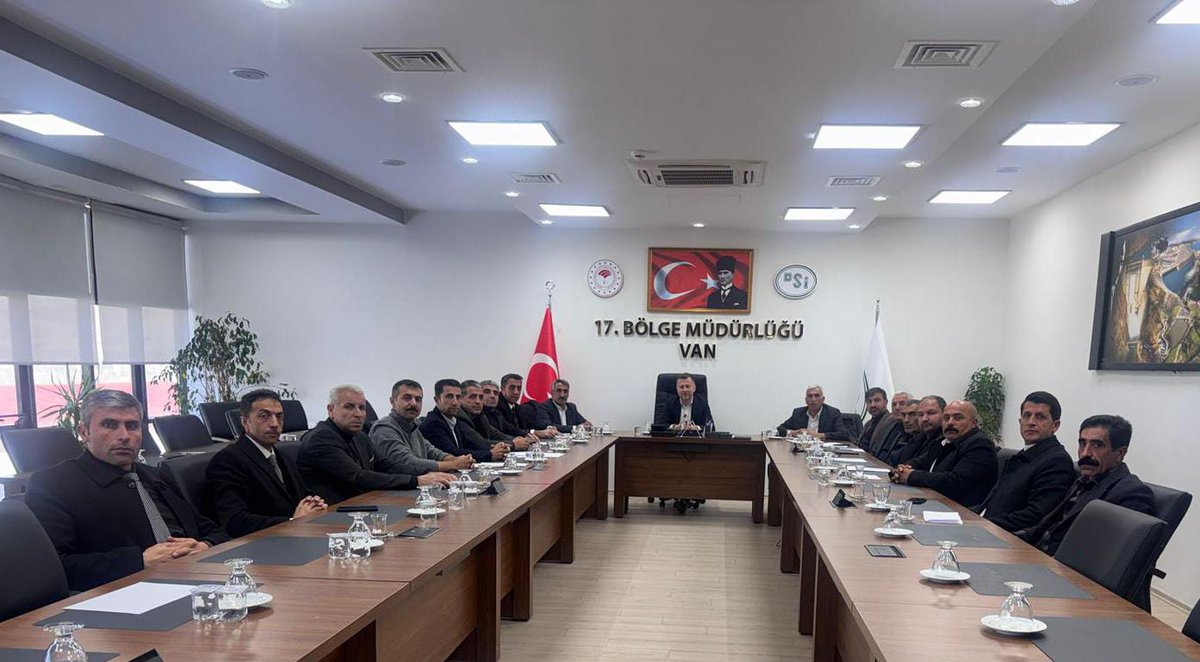 DSİ. 17. Bölge Müdürü Sayın Cihan Aksoy  ziyaret ettik.  Dere yatağı ıslahı ve tahkimat yapılması ve Orşe deresinde çok amaçlı Baraj yapımı taleplerimizi ilettik.  Sayın Bölge Müdürlüğümüz samimi ve sıcakkanlı misafir perverliği için teşekkür ederiz. <a href="/TCTarim/">T.C. Tarım ve Orman Bakanlığı</a> <a href="/ibrahimyumakli/">İbrahim Yumaklı</a>