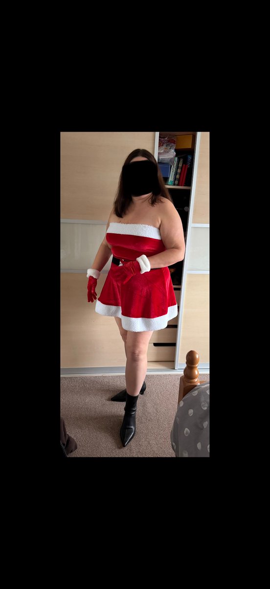 Christmas Party tonight, what do you think of the dress. 🧑🏻‍🎄😍