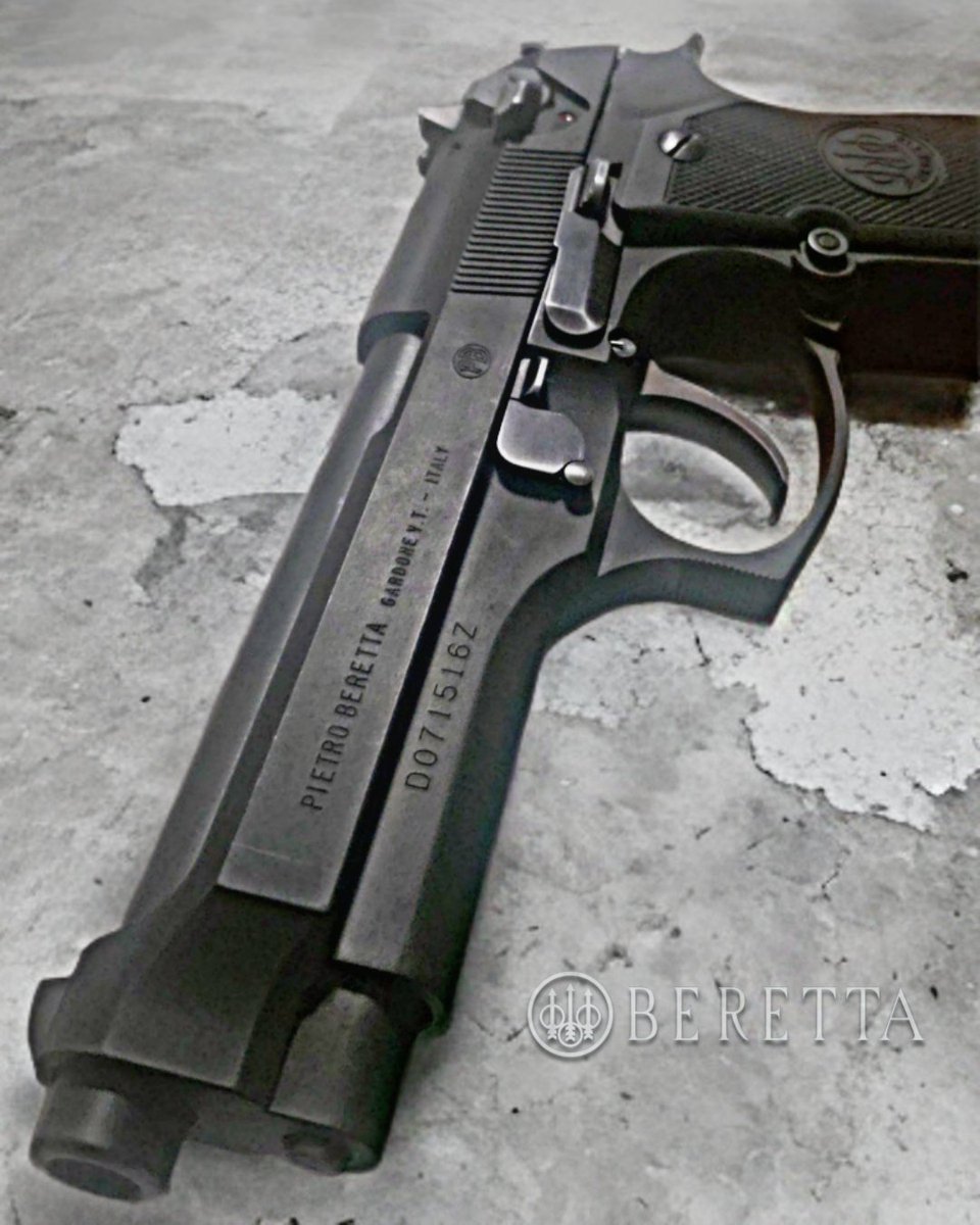 cqb_0's tweet photo. #ベレッタ
#M92FS
1975年に登場してすでに半世紀が経過。
すでにクラッシックなデザイン、構造ですが綺麗な銃だと思います。
WAのガスブロで楽しんでます。 https://t.co/SJoTYtboGD