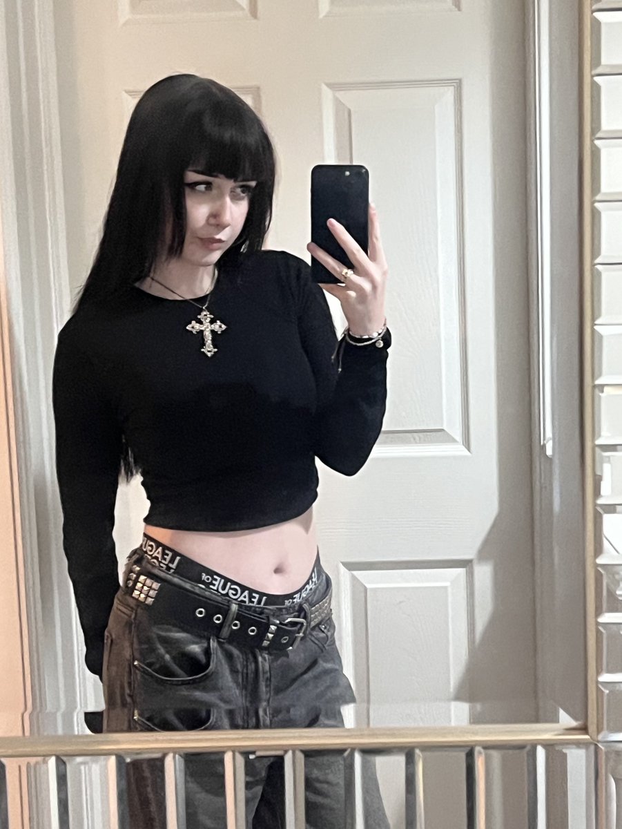 Evie ♡ tweet media