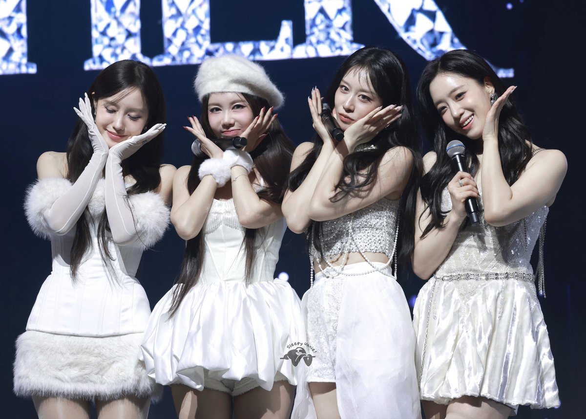 251220 | T-ARA during their special fan meeting 'Time to Together' in Hong Kong 

© sleepyunnie_