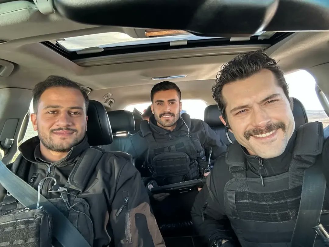 Ahmet Çifti  İnstagram  

 #AlperenDuymaz  #BeklenenMehdi  #set