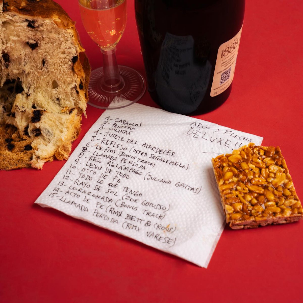 amigoinvencible's tweet image. Jo jo jo

🏹 ARCO Y FLECHA DELUXE 🏹

Versión extendida con tracks inéditos y remixes. 

🎅🏼 Disponible 24/12/25 12PM 🎅🏼