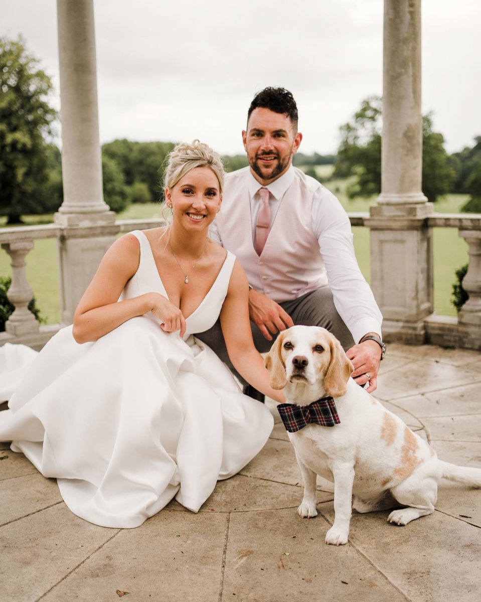 @froyleparkcountryestate is proudly pet-friendly, meaning your dogs can join the celebrations, explore the gardens and feature in those all important wedding photos. From the grand house to the stunning outdoor spaces, it’s a venue that understands your day is about family