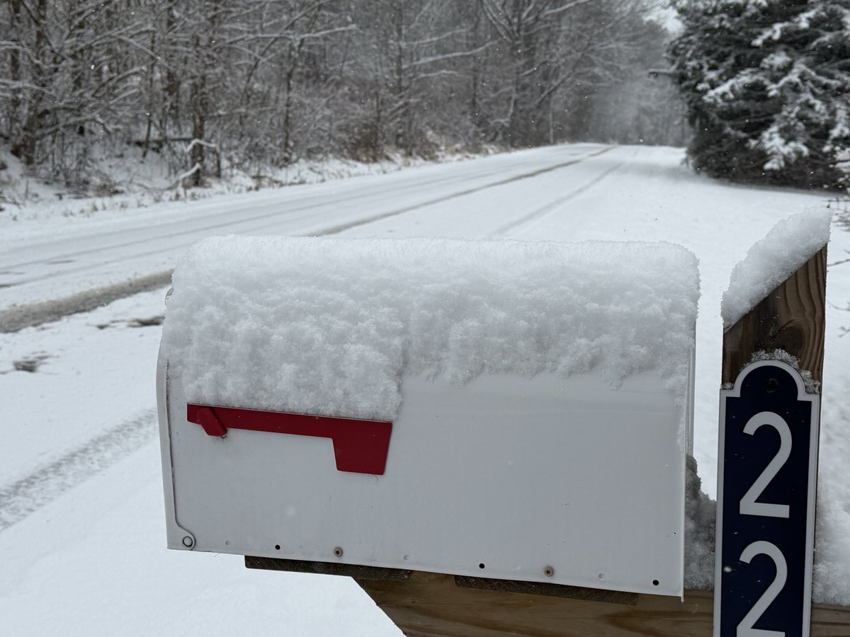 MichaelErat's tweet image. Some snowy Christmas Eve Eve photos from here in the village, about 11 miles southwest of Montrose, PA.
#pawx