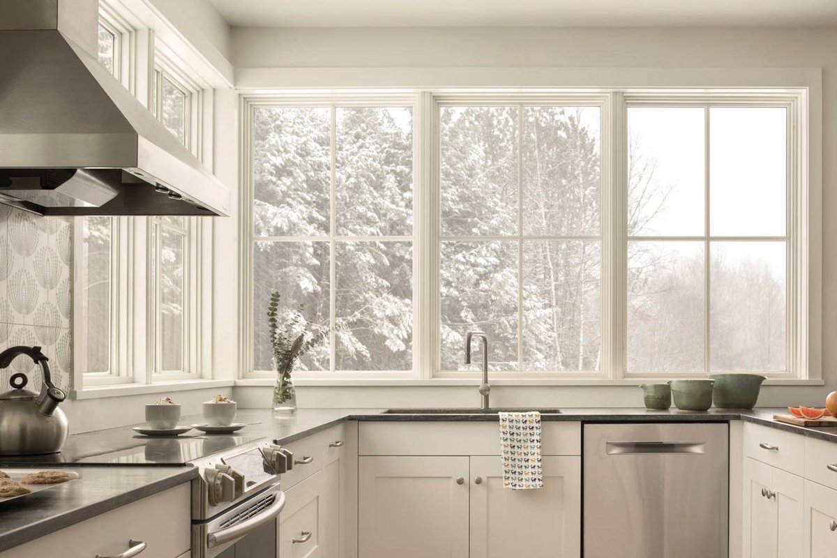 NextDoor_Window's tweet image. It's the season for window condensation! This can happen for various reasons, some of which are normal, while others may indicate a problem. Check out our post to determine if it's time for new windows: bit.ly/4aUVe1L.