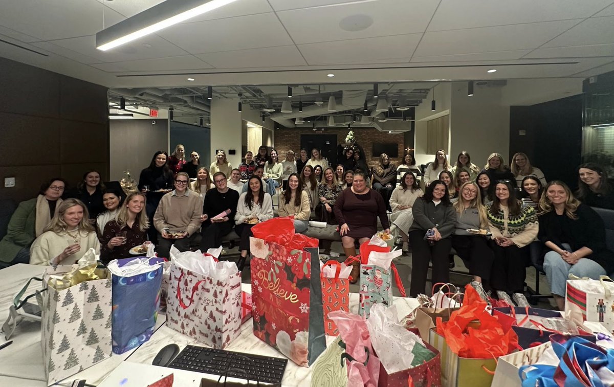 PLUS Communications tweet media