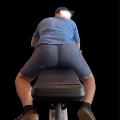 mokkappp's tweet photo. Spor da yapsam bir şey değişmiyor, göt ve göbek erimiyor, çok yiyorum galiba😜 https://t.co/im6SQ2KYR3