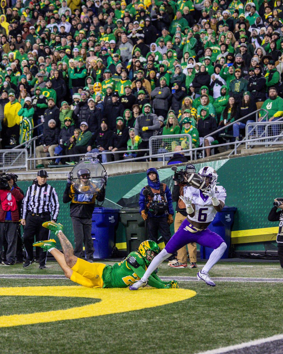 Lawrence Smith tweet media