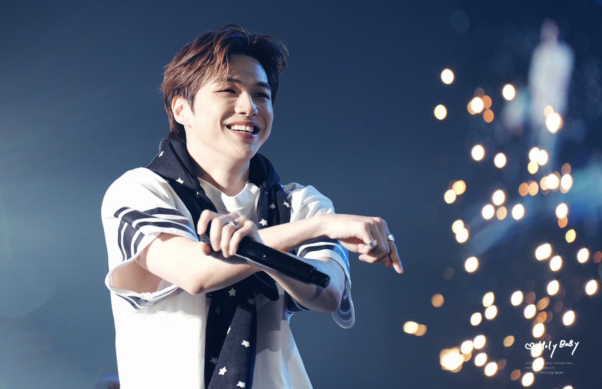 서로의 빛이 된 순간
찬란한 어떤 것보다 빛나고 있어
우린 앞다투어 서로의 빛이 되어 이제
두려울 게 없어 함께하는 지금부터

글 / 내 편이 돼줄래

<a href="/kd_officialx/">강다니엘(KANGDANIEL)</a>
#강다니엘 #KANGDANIEL

📷 thanks to <a href="/HolyBaby1210/">ℍ💞𝙱</a>