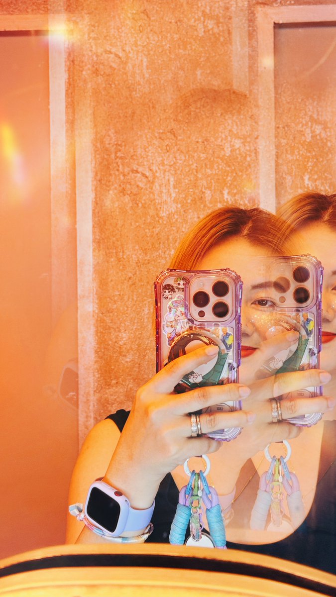 bhiewitch's tweet photo. wala pala ako ni isang post from the #NowForever #TeumeYearEndParty?!
nweiz, konti lang din ng pics ko 😂😂 https://t.co/GDy9PlGCWO