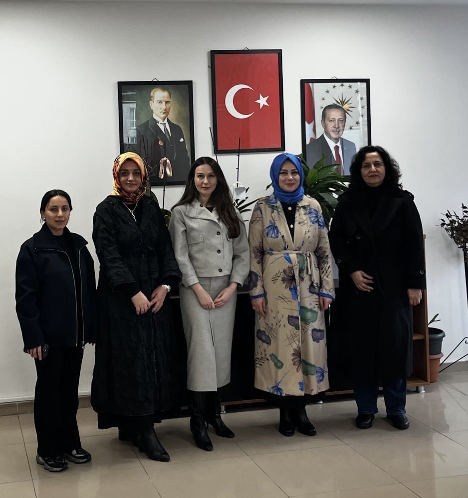 Ataşehir Sosyal Hizmet Müdürümüz Tülin Gündüz hanımefendiyi ziyaret ettik.